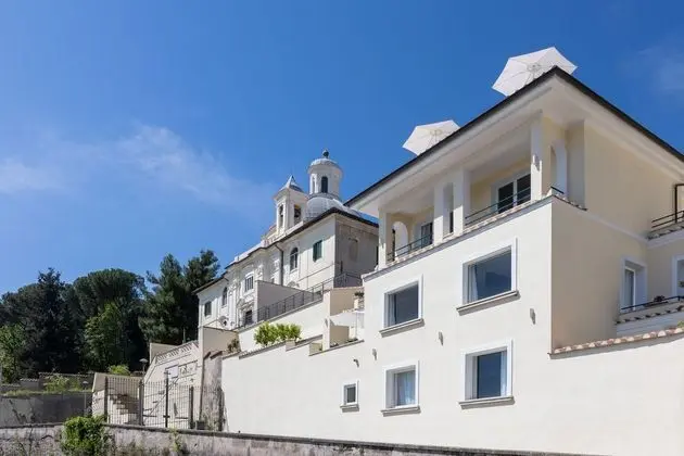 Monastero dei Santi - Dış Mekan