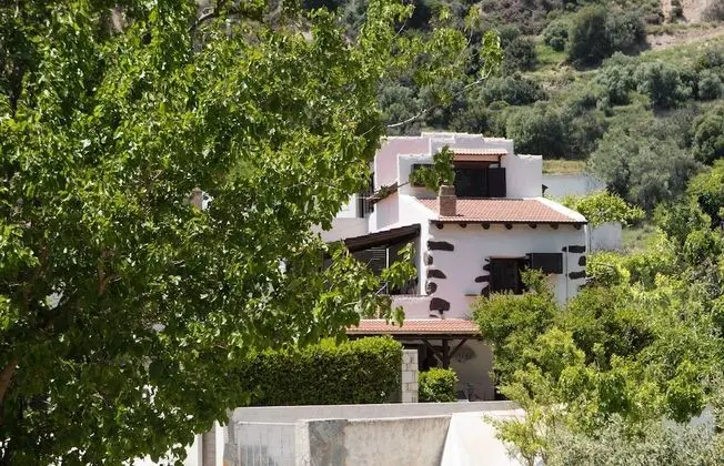 Monastery Estate Guesthouse - Öne Çıkan Resim