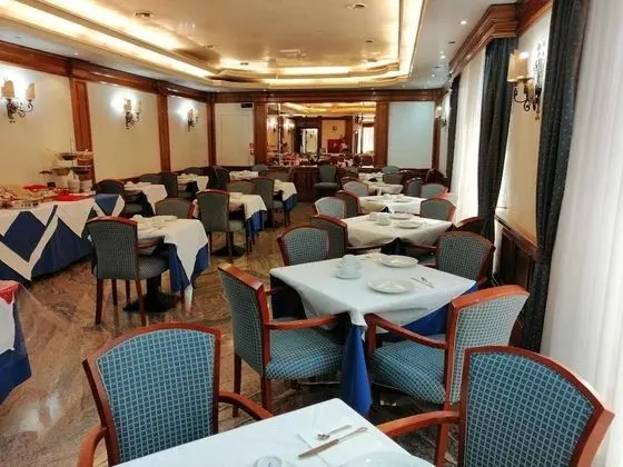 Hotel Mondial - Yerinde Yemek