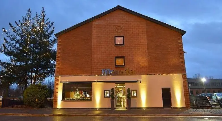 Mondo Hotel