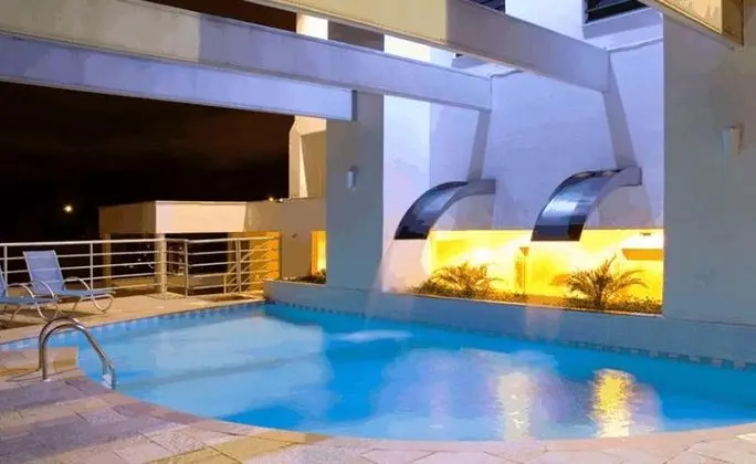 Mondrian Suite Hotel