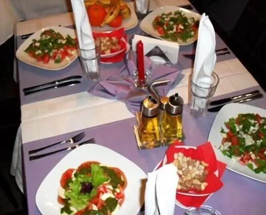 Hotel Mone - Yerinde Yemek