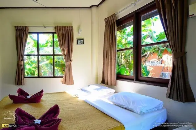 Monkey Dive YOLO Bungalow - Oda