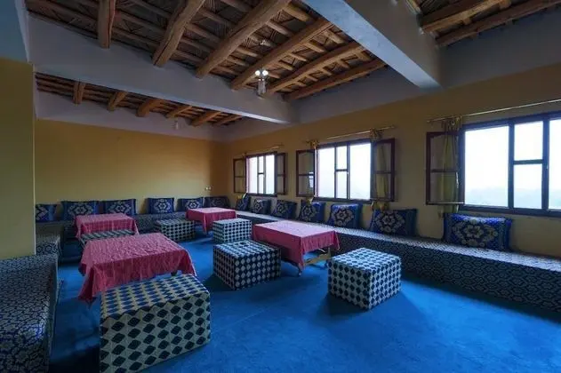 Monkey Finger House - Lobi