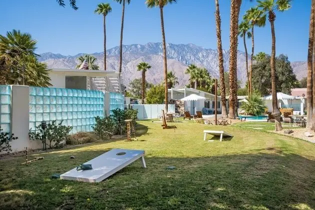 Monkey Tree Hotel 1 in Palm Springs