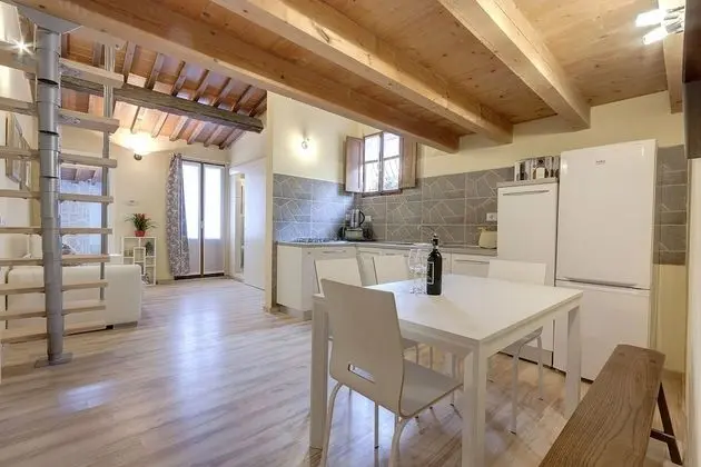 Monna Lisa Apartment - Öne Çıkan Resim