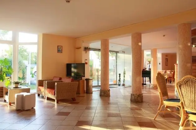 Hotel Monopoly - Lobi