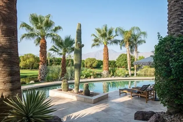 Monroe Estate in La Quinta