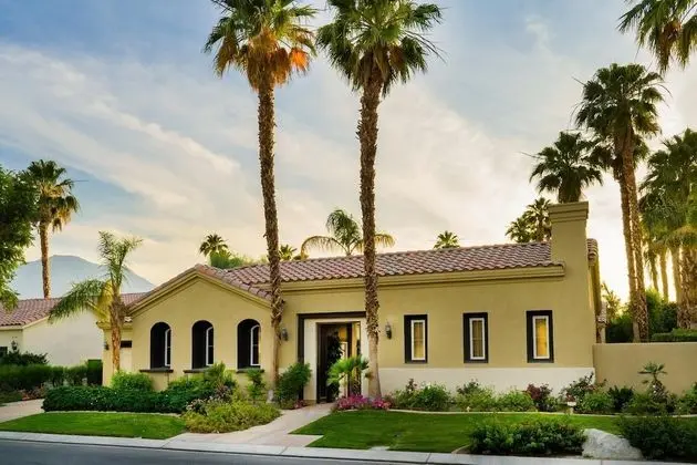 Monroe in La Quinta