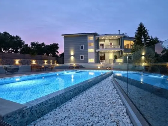 Mont Bleu Luxury Villa - Dış Mekan