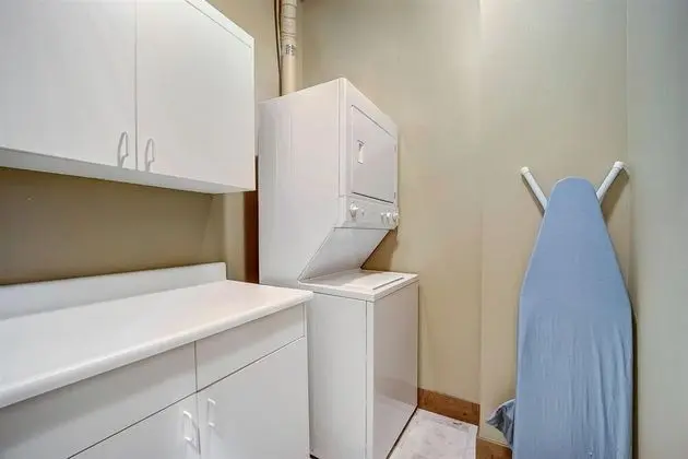 Mont Cervin #32 by Avantstay Ski In Ski Out Home in Silver Lake Village w/ Hot Tub - İç Mekan