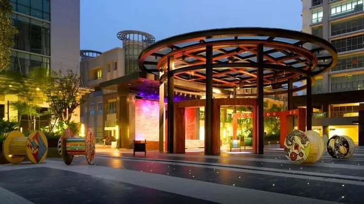 Mont Kiara Publika Service Suite KL - Dış Mekan