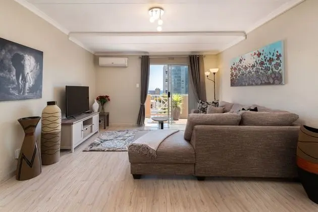 Mont Serrat 58 by CTHA