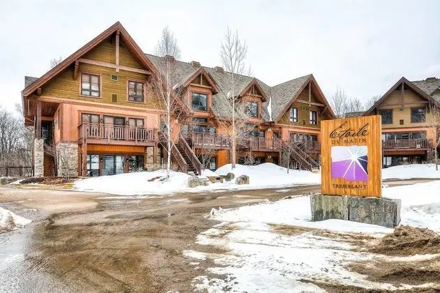 Mont-tremblant Country Chic Ski In/ski Out