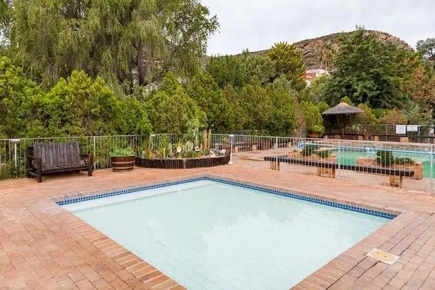 Montagu Springs Resort - Havuz