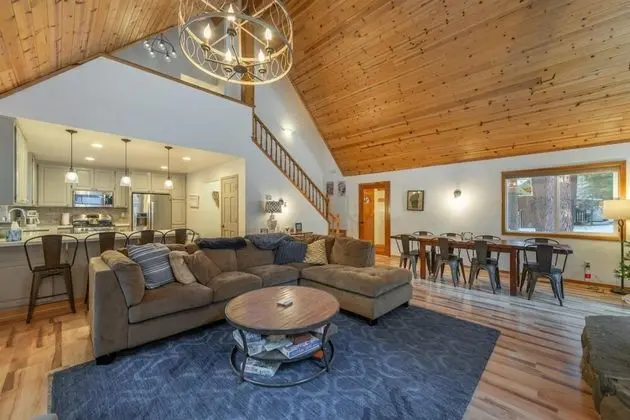 Montana by Avantstay Peaceful Tahoe Donner Mountain Getaway - İç Mekan