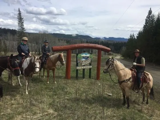 Montana Hill Guest Ranch - Dış Mekan
