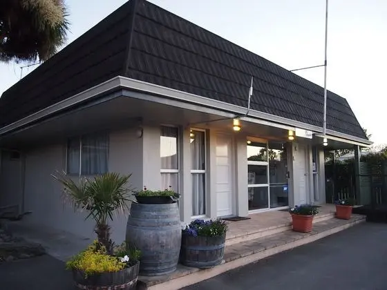 Montana Lodge Motel - Lobi