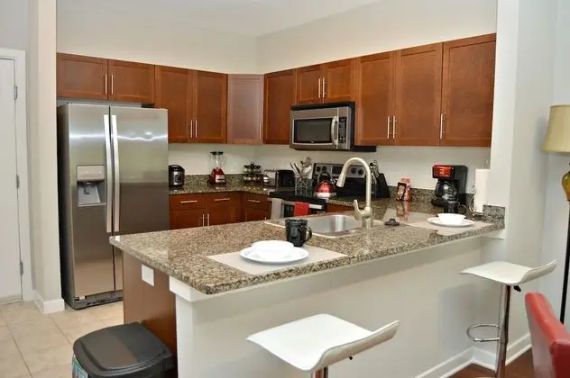 Montclair Apartments by Gracen Properties - Mutfak