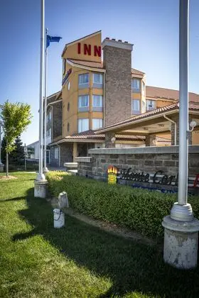 Monte Carlo Inn Barrie Suites