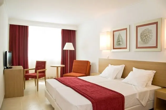 Monte Gordo Hotel Apartamentos & Spa - Oda