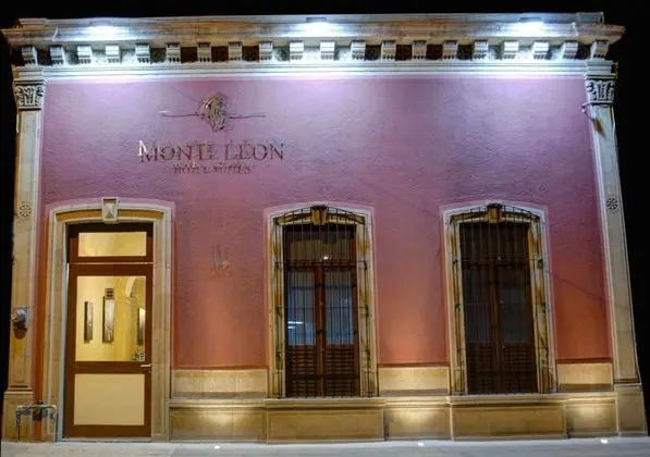 Monte Leon Hotel Boutique & Galeria