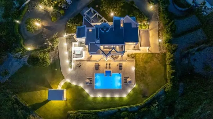 Monte Smith Luxury Villa