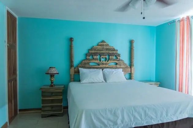 Montego Bay Club Apartments - Oda
