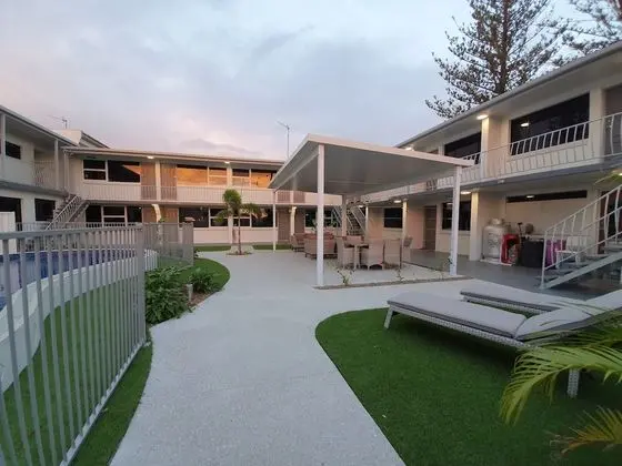 Montego Mermaid Beach Motel - Dış Mekan