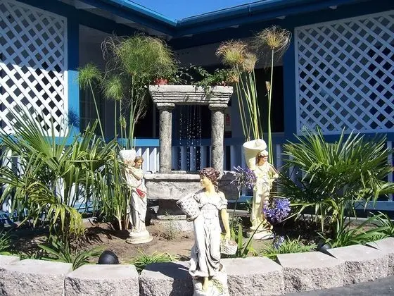 Monterey Fireplace Inn