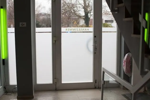 Monteurzimmer und Hostel bei Hansezimmer - Lobi
