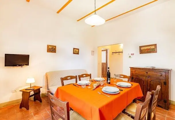 Montignano With Shared Pool - Yerinde Yemek