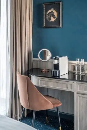 Montraj Coach Sukhumvit Bangkok - Oda