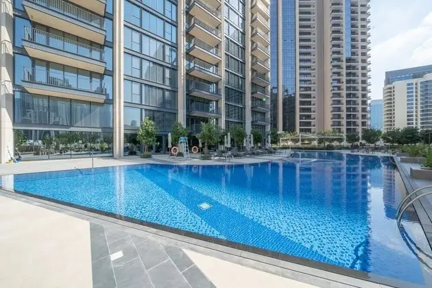Monty - Boho-Chic Cosy 1BR, minutes to Burj Khalifa - Havuz