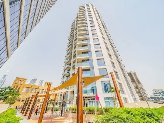 Monty - Incredible Burj Khalifa View From this Vibrant Apt
