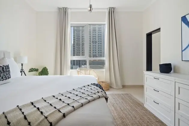 Monty - Stylish Apartment with Partial Burj Khalifa View - Oda