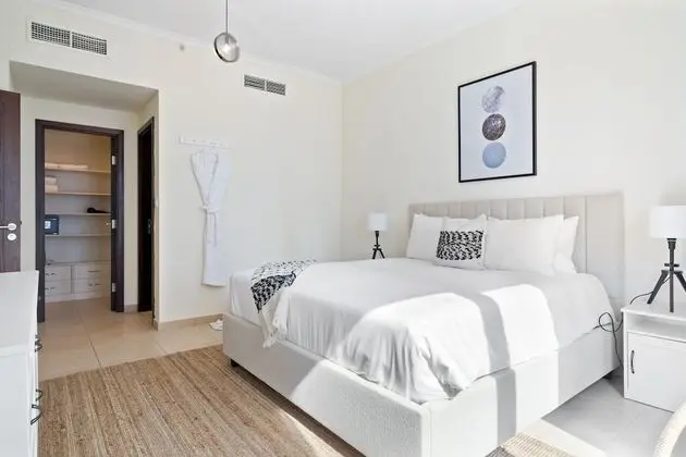 Monty - Stylish Apartment with Partial Burj Khalifa View - Öne Çıkan Resim