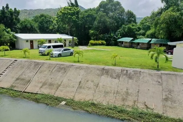 Monty's Riverside View Resort by Cocotel