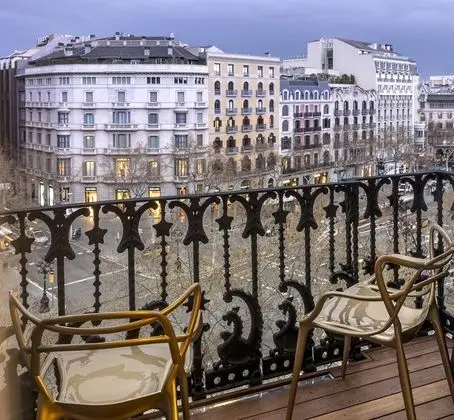 Monument Hotel