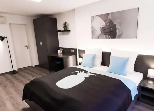 Mood contemporary living