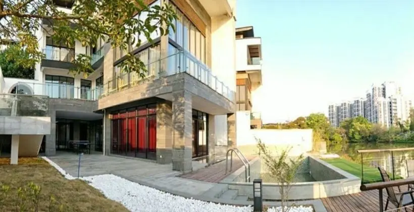 Moon River Villa No 12