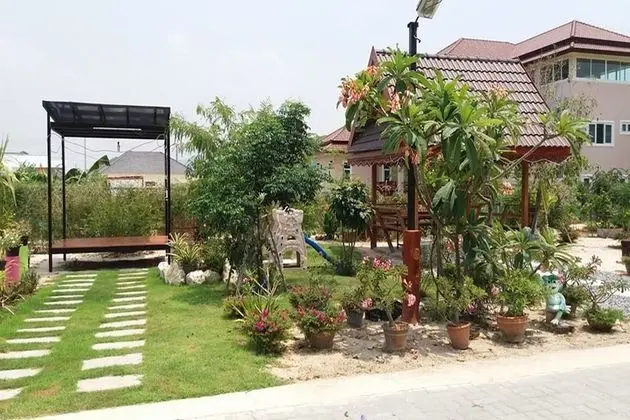 The Moonlight Resort - Lobi