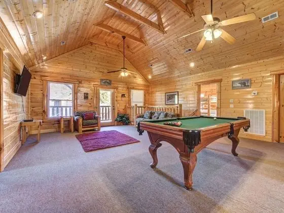 Moonlight Lodge