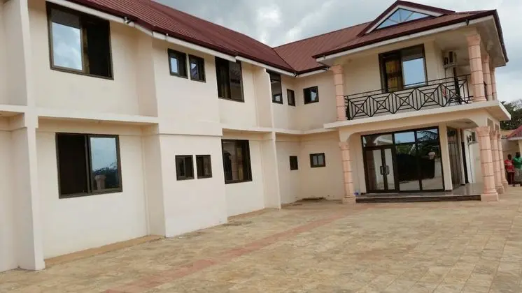 Moonlite Hotel Sunyani Airport - Dış Mekan