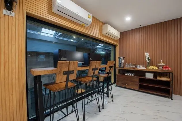 THE MOONNIGHT HOSTEL - Lobi