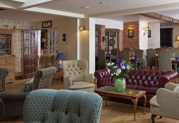 The Moonraker Hotel - İç Mekan