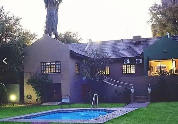 Moonriver Guesthouse - Havuz