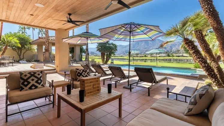 Moonshine by Avantstay Modern & Stylish Estate w/ Bar, Fire Pit & Hot Tub Lic-064816, 5 bd - İç Mekan