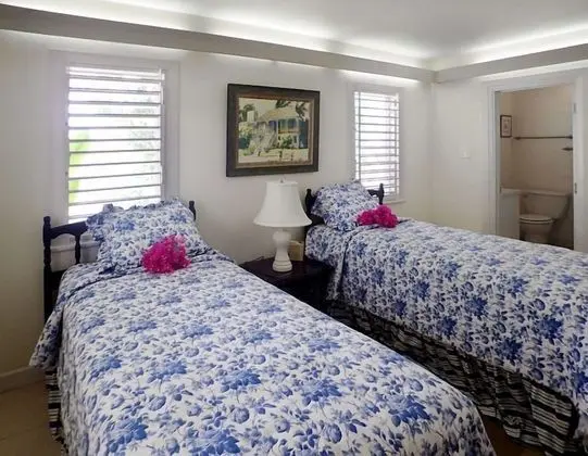 Moonshine Villa, Silver Sands 4 BR - Oda