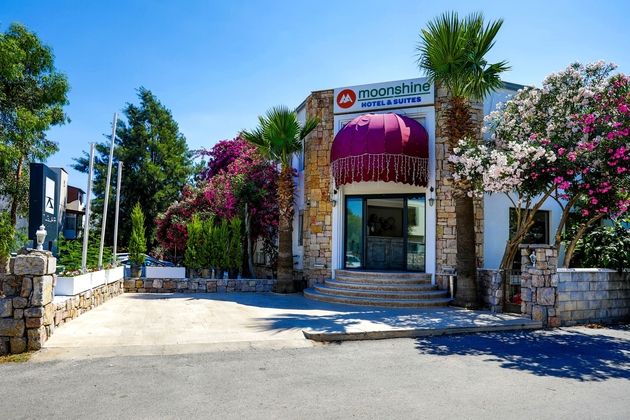 Moonshine Hotel & SuitesFotoğrafı